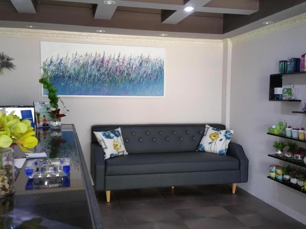 Eden Roc Hotel Ho Chi Minh City Bagian luar foto